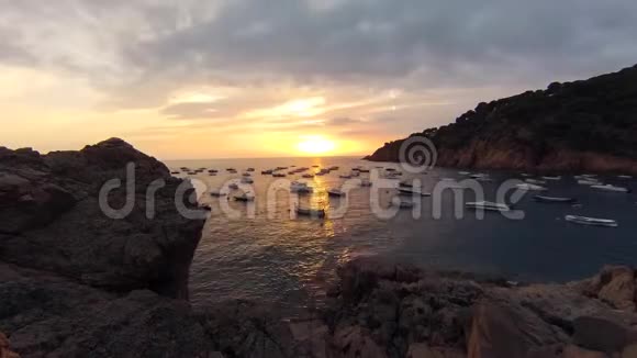 科斯塔布拉瓦海湾之一的日落视频的预览图