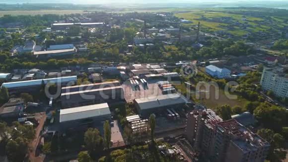 建造一座现代化的生产大楼或工厂分配在伯爵赛德地区4K视频的预览图