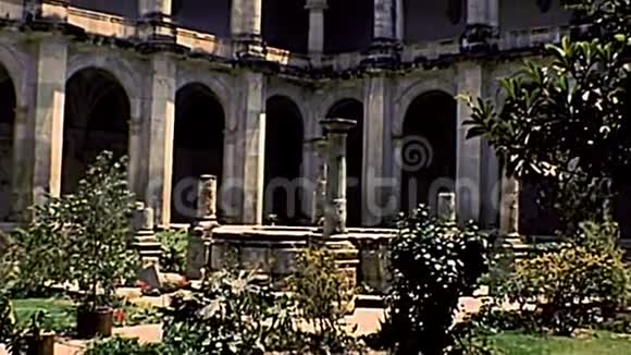 圣多明各德古兹曼修道院视频的预览图