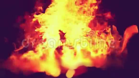 传统铁匠炉用火烧烫铁烧余烬火花火焰炉视频的预览图