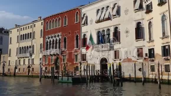 沿着大运河航行威尼斯视频的预览图