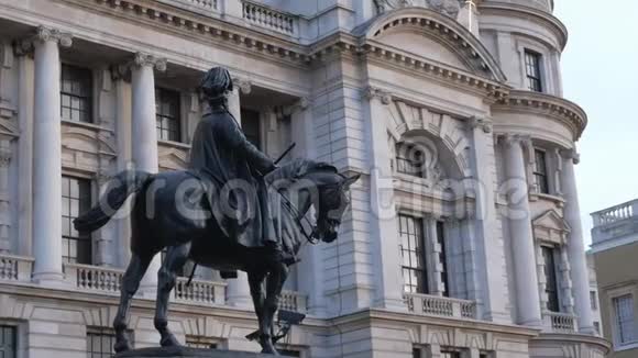 伦敦白厅的雕像视频的预览图