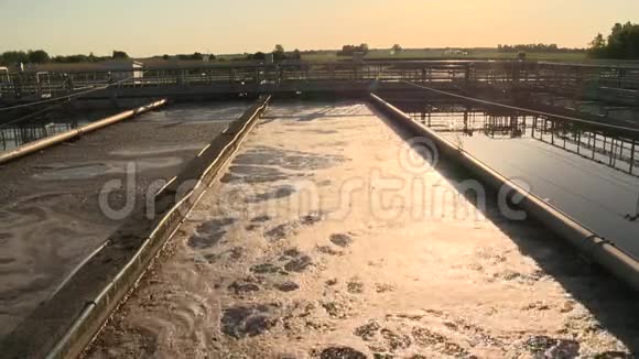 污水处理设施厂池污水池污水池和大管道视频的预览图