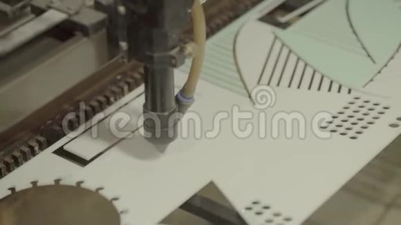 激光机的工作特写镜头技术视频的预览图