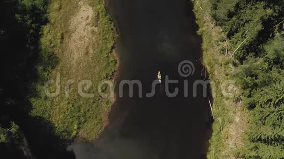 拉托维亚国家公园4K无人机射击视频的预览图