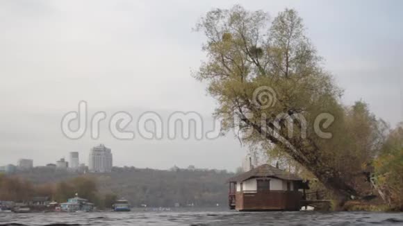 尼普罗河基辅乌克兰秋天视频的预览图
