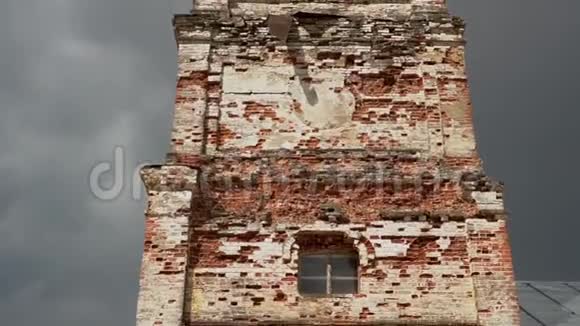 废弃的东正教钟楼视频的预览图