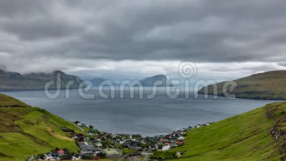 fjord附近的法罗群岛村庄视频的预览图
