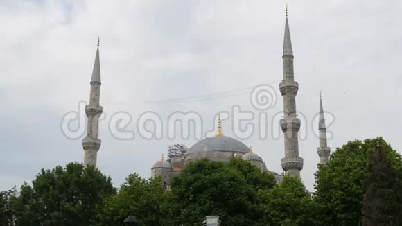 重建土耳其伊斯坦布尔世界著名的蓝色清真寺视频的预览图