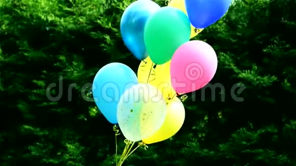 气球儿童自然假期装饰视频的预览图