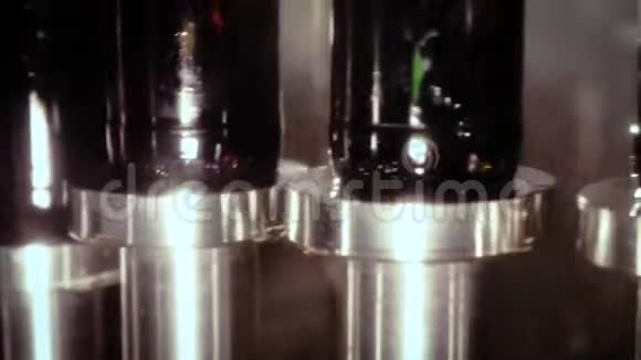 啤酒装瓶技术生产线在酿酒厂视频的预览图
