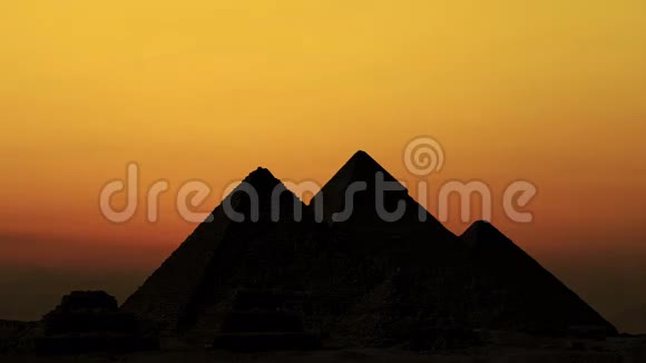 时光流逝金字塔上空的日出吉萨埃及视频的预览图