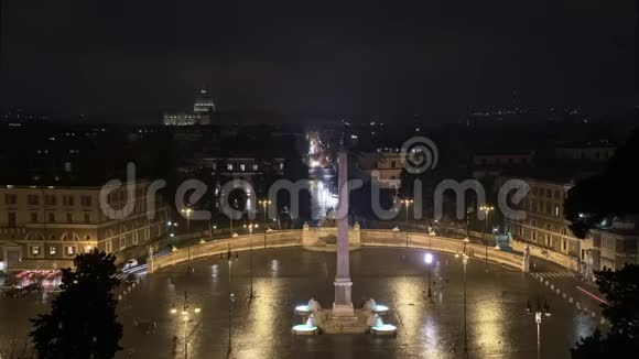 意大利罗马Poppolo广场的全景时间推移夜间交通繁忙视频的预览图