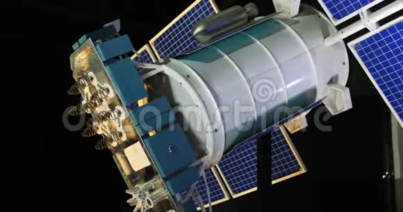 空间地球卫星模型视频的预览图