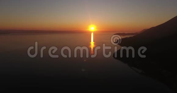 空中爱琴海海岸线戈科娃海湾土耳其视频的预览图