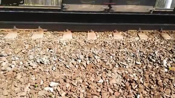 火车上轨道特写镜头铁路视频的预览图