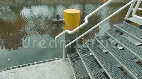 德国柏林运河系泊处视频的预览图