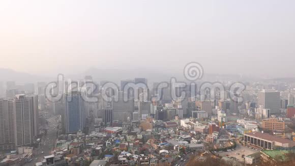 韩国南三山首尔市景空中全景视频的预览图