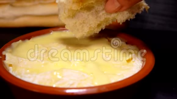 巴盖特在预热的圣费利辛奶酪中灌篮视频的预览图