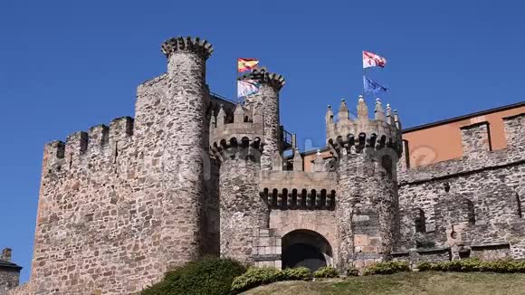 庞弗拉达的圣殿骑士城堡视频的预览图