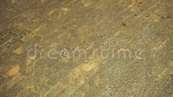 旧棕色铺装地面背景库存录像石脚小径铺有闪亮的沙子或铺有路面的纹理视频的预览图