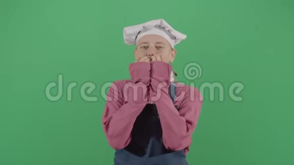 女厨师做一个美味的标志视频的预览图