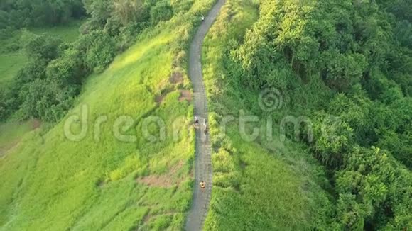 坎布汉岭步行道的美丽景观视频的预览图