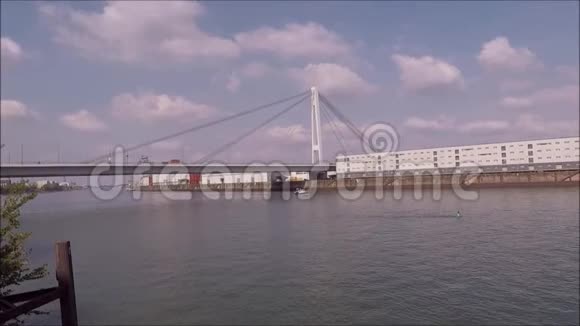 莱茵船经过曼海姆视频的预览图