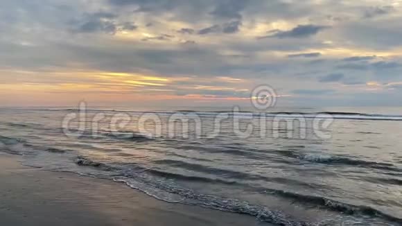 扎德沃尔特海滩日落视频的预览图