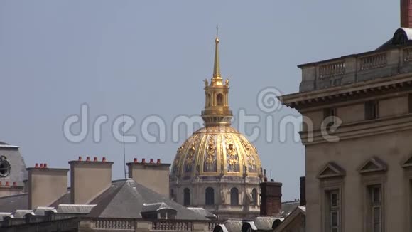 法国巴黎屋顶上的残废军人金冠视频的预览图