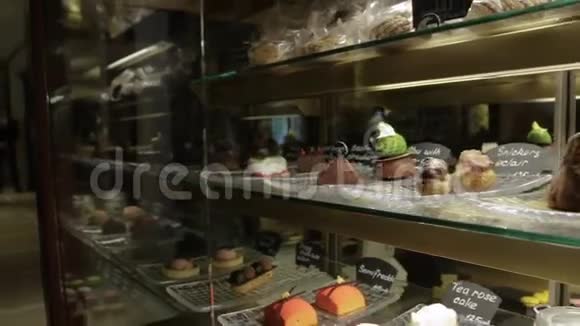 糕点店甜蛋糕视频的预览图