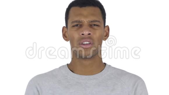 美国黑人男子疯狂尖叫的肖像视频的预览图