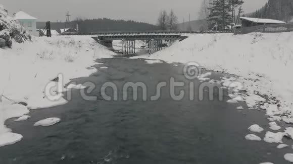 冬季村金视频的预览图