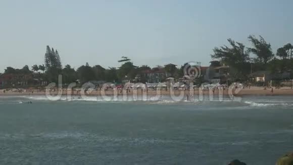 巴西布齐奥斯的杰里巴海滩视频的预览图