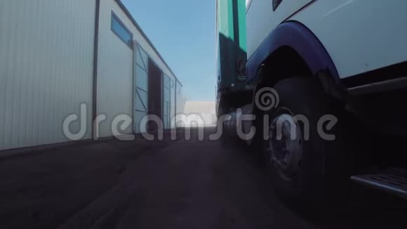 卡车轮子视频的预览图