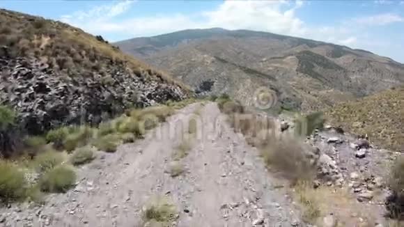 阿尔博洛杜和纳西米尼托之间的一条山路视频的预览图