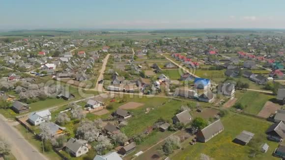 白俄罗斯城市住区拉登空中观景视频的预览图