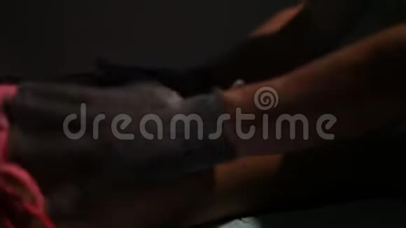 土耳其浴哈曼按摩美丽的腿视频的预览图