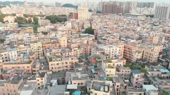 以现代建筑为背景的中国密集地区视频的预览图
