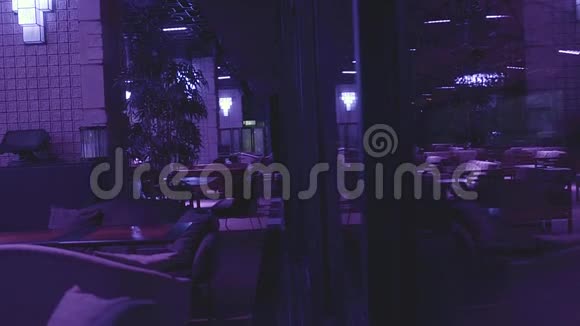 夜间空奢餐厅设计精美视频的预览图