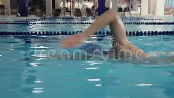 游泳训练室内游泳池视频的预览图