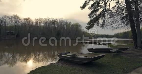 弗吉尼亚州贝尔克里克湖公园的延时日落视频的预览图