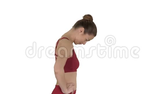 女性步行和做颈部伸展运动以释放在白色背景上建立紧张视频的预览图