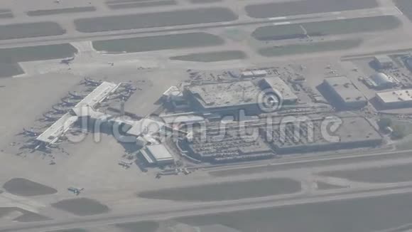 达拉斯机场从上面视频的预览图