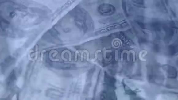 人们走路美元钞票旋转视频的预览图