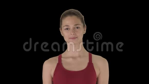 青年女子瑜伽呼吸练习阿尔法频道视频的预览图