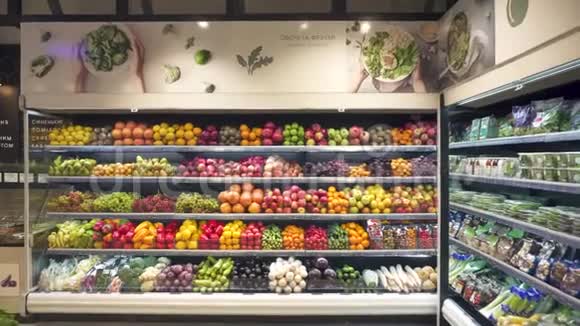 商店柜台的新鲜水果视频的预览图