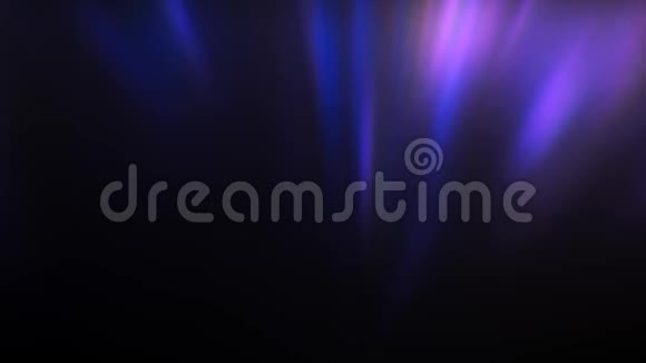 发光的运动模糊的白色紫蓝色光束视频的预览图