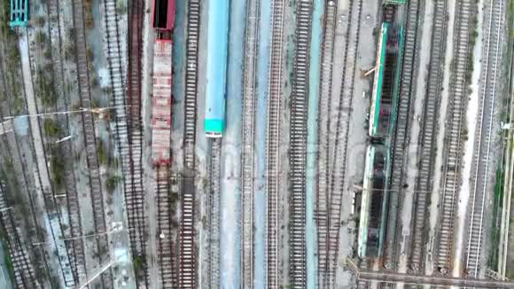 飞过火车和铁路视频的预览图