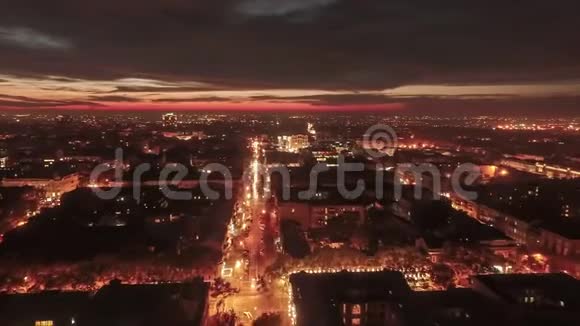 乌克兰敖德萨市中心一个繁忙城市的空中时间无人机捕捉到的超移视频的预览图